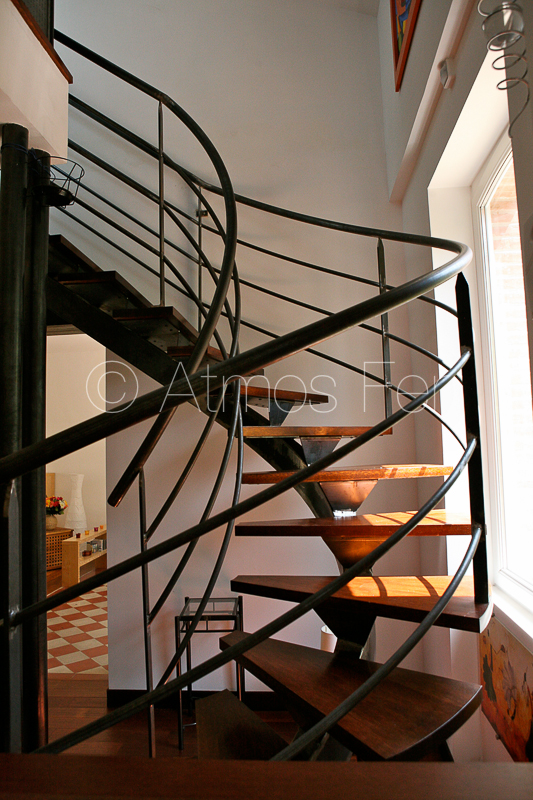 Escalier balancé métal et bois